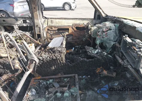 1999 Chevrolet Suburban 1500 Lt z USA, uszkodzony, nr VIN 3GNFK16R0XG133371